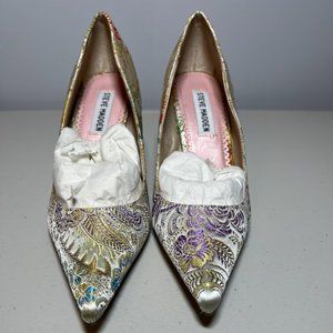 Steve Madden stilettos paisley multi color never worn size 6